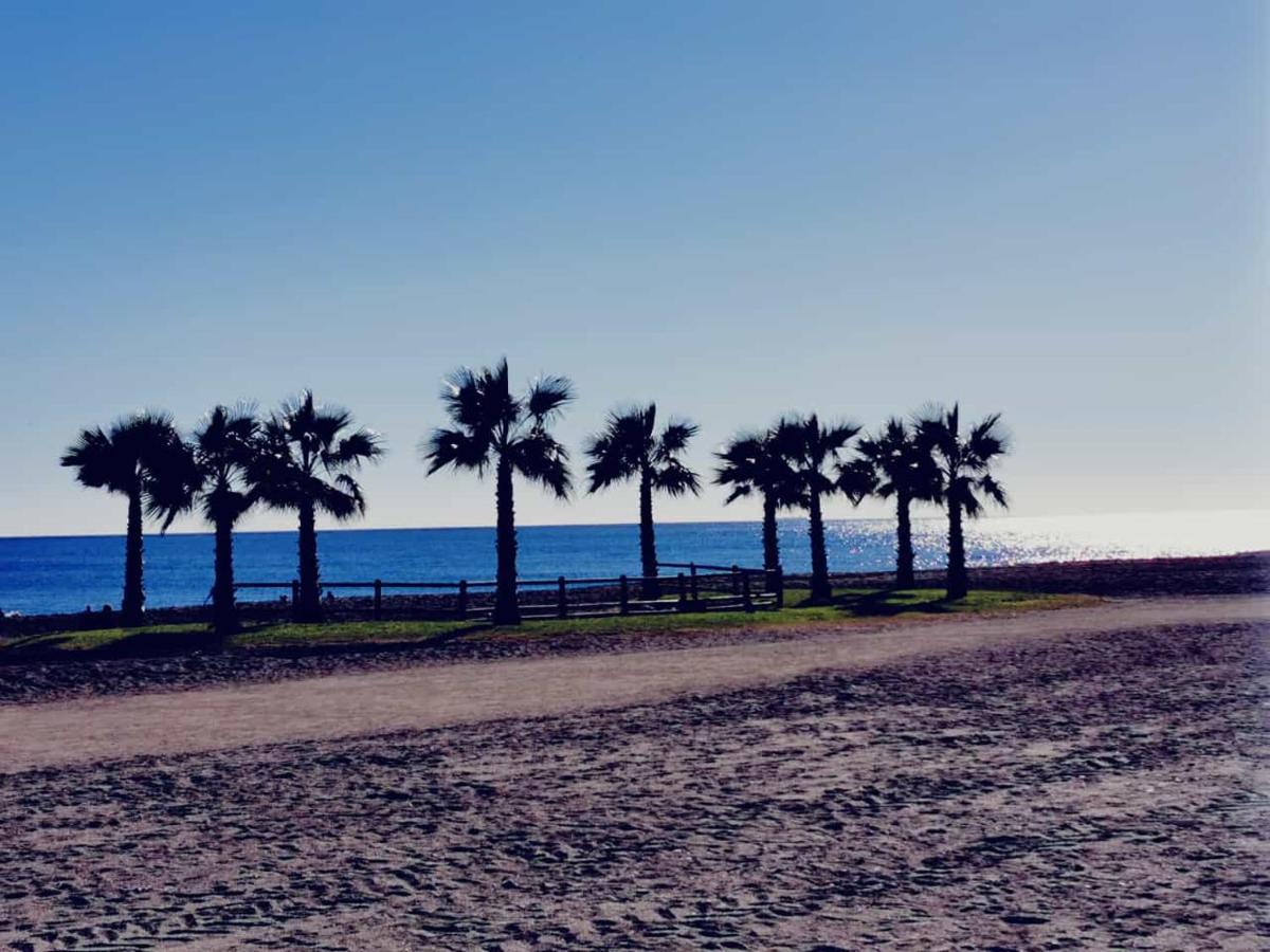 Apartamento playa con vistas al mar Torre Del Mar Exterior foto