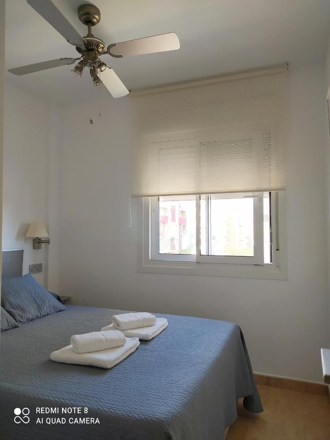 Apartamento playa con vistas al mar Torre Del Mar Exterior foto